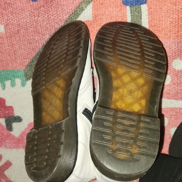 Dr Martens whitw boots.size 2 - Picture 7 of 8